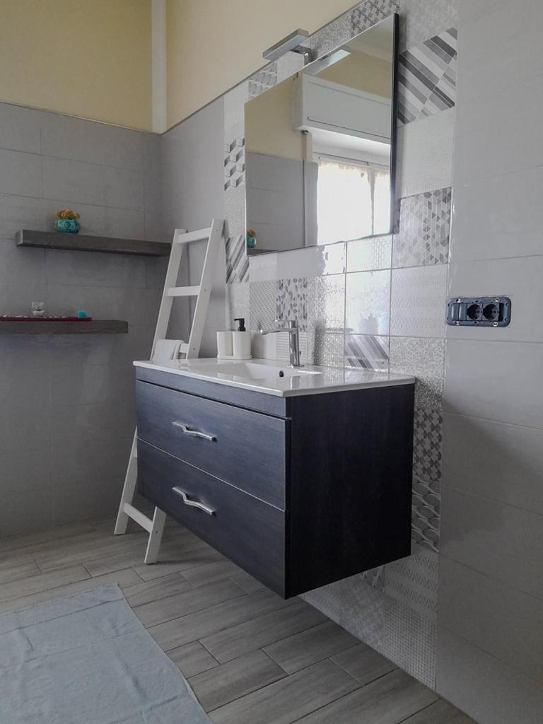 Bed and Breakfast Mari & Monti Giba Экстерьер фото